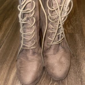 Suede used boots